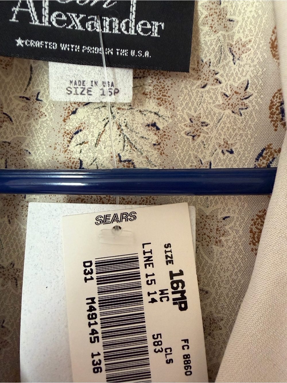 Beige Floral Button-Front Shirt - Picture 3 of 6